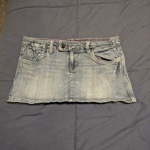 Short denim skirt